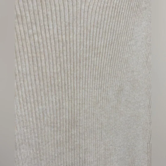 French Connection Vneck sweater Size Large Cream Bell Sleeve Fairy Office Career - Picture 8 of 13